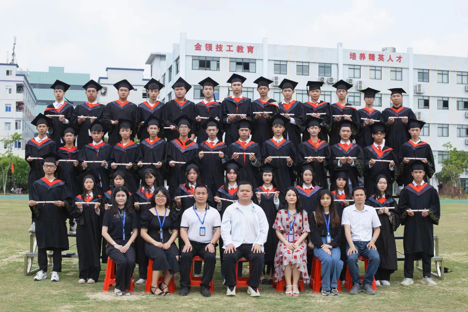 金领之光｜周书城：脚踏实地，从小白到客服运营组长！